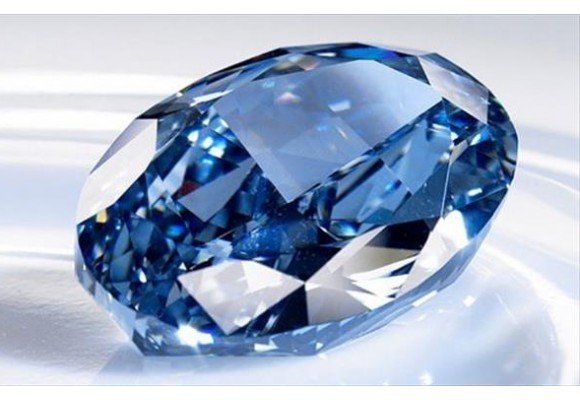 DIAMANTES AZULES